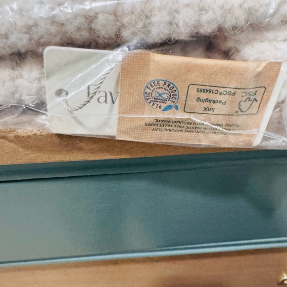 Favorite Daughter The Logo Patch Beige Beanie - Picture 2 of 5